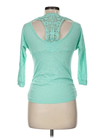 No Boundaries 3/4 Sleeve Top (view 2)