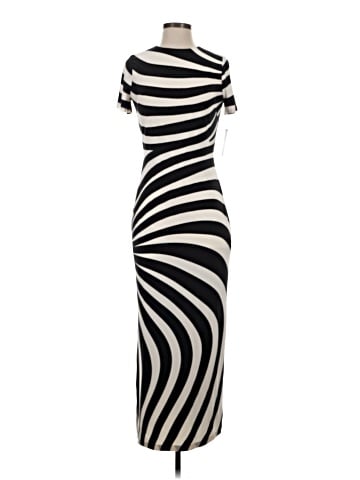 Donna Morgan Casual Dress (view 1)