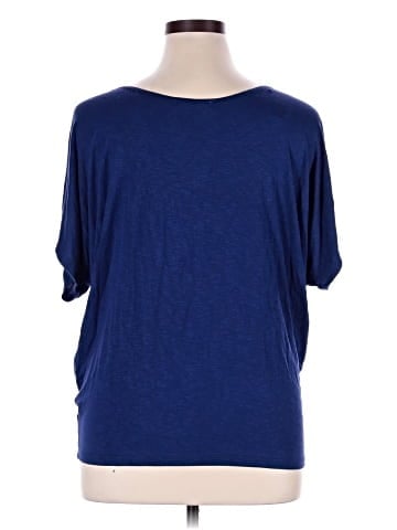 Kim & Cami Short Sleeve T-Shirt (view 2)