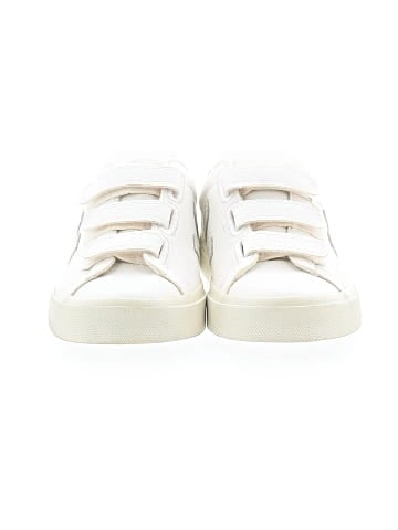 VEJA Sneakers (view 2)