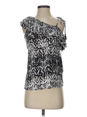a.n.a. A New Approach Sleeveless Blouse (view 1)