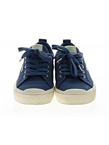 Cariuma Sneakers (view 2)