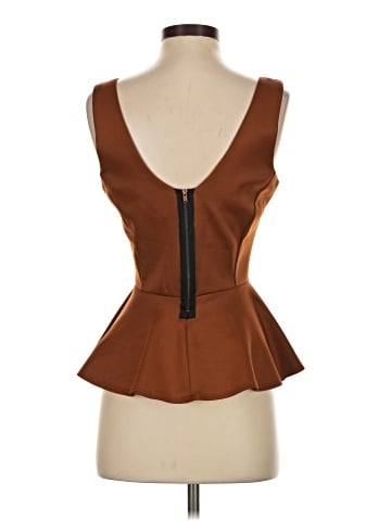 Sis Sis Sleeveless Top (view 2)