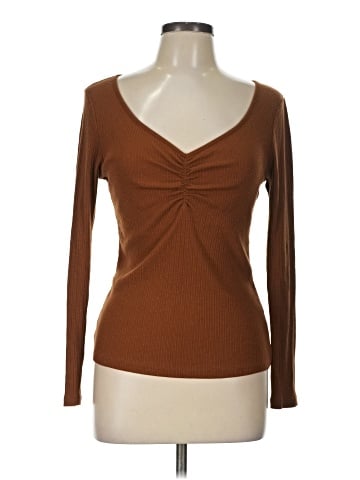 Old Navy Long Sleeve T-Shirt (view 1)