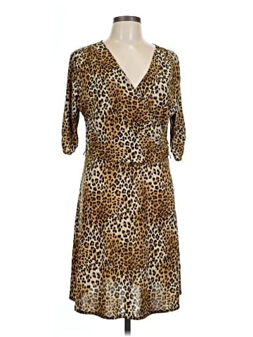 Star Vixen Casual Dress (view 1)