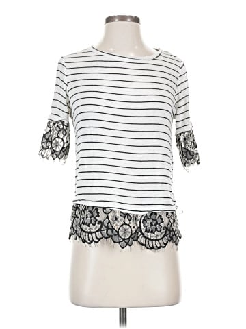 Xhilaration 3/4 Sleeve Top (view 1)