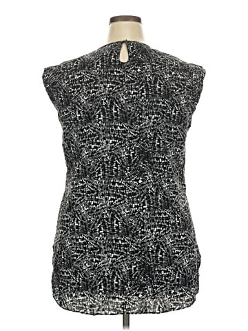 Jaclyn Smith Sleeveless Blouse (view 2)