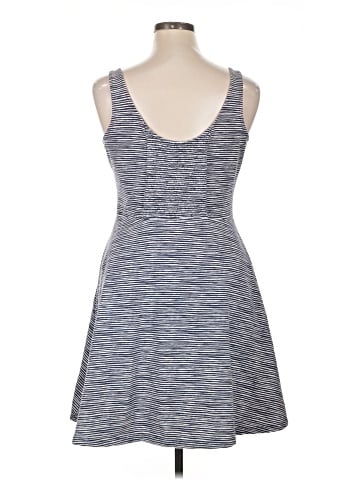 Old Navy Casual Dress (view 2)