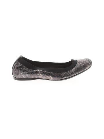 Stuart Weitzman Flats (view 1)