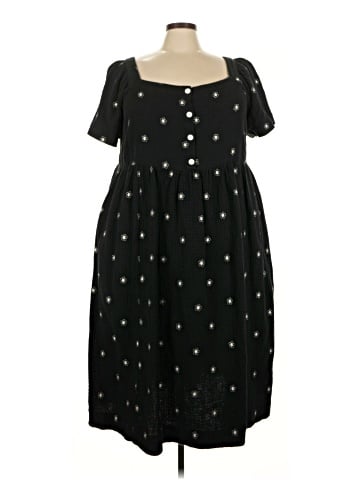 Madewell Plus Daisy Embroidered Lightspun Midi Dress (view 1)