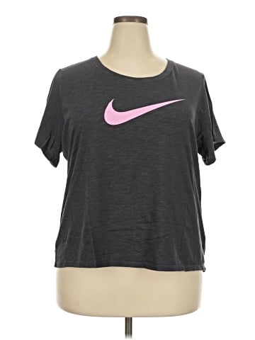 Nike Short Sleeve T-Shirt (view 1)