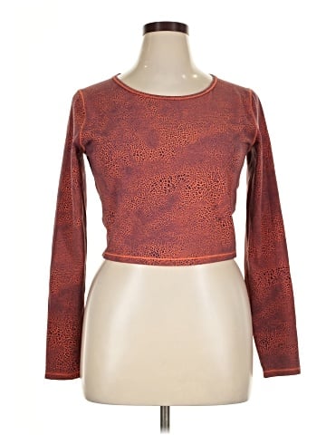 Lululemon Athletica Long Sleeve T-Shirt (view 1)