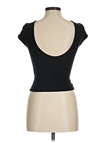 American Eagle Outfitters Sleeveless T-Shirt (view 2)