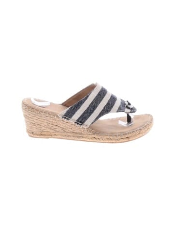 White Mountain Wedges (view 1)