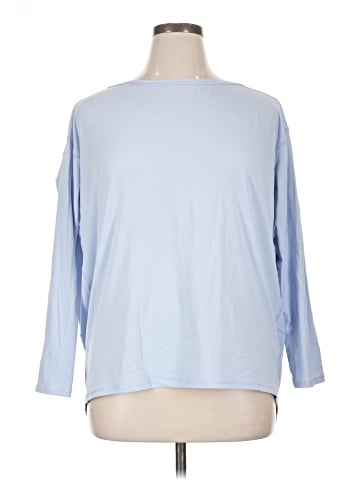 Lululemon Athletica 3/4 Sleeve T-Shirt (view 1)