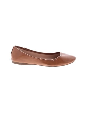 Universal Thread Flats (view 1)