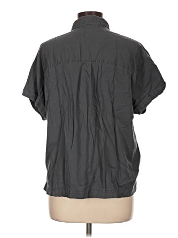 Universal Thread Short Sleeve Button-Down Shirt (view 2)