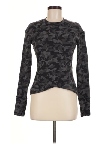 Lululemon Athletica Long Sleeve T-Shirt (view 1)