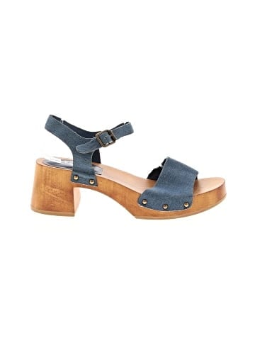 Rouge Sandals (view 1)