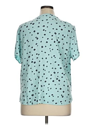 Amazon Essentials Short Sleeve Blouse (view 2)