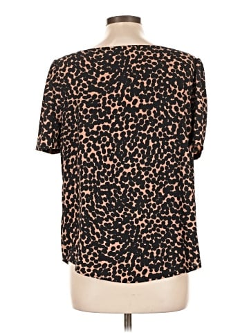 Lark & Ro Short Sleeve Blouse (view 2)