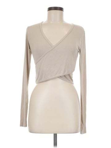 Lululemon Athletica Long Sleeve T-Shirt (view 1)