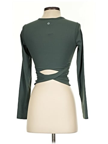 Lululemon Athletica Long Sleeve T-Shirt (view 2)