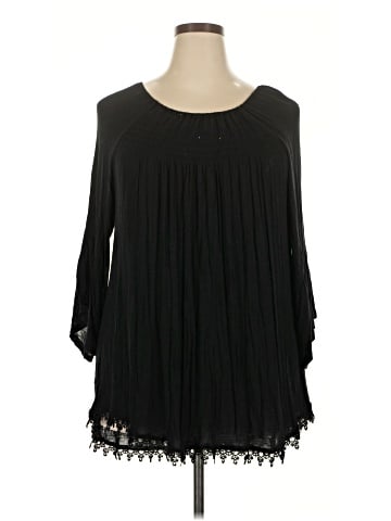 Eyeshadow 3/4 Sleeve Blouse (view 1)