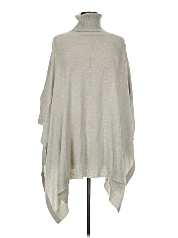 Sen Poncho (view 1)