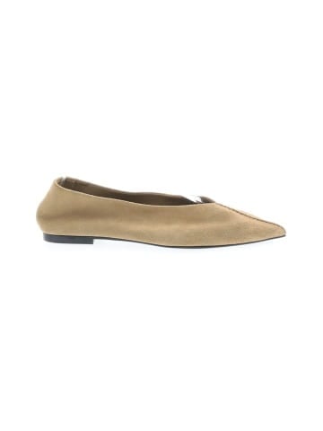 Zara Flats (view 1)