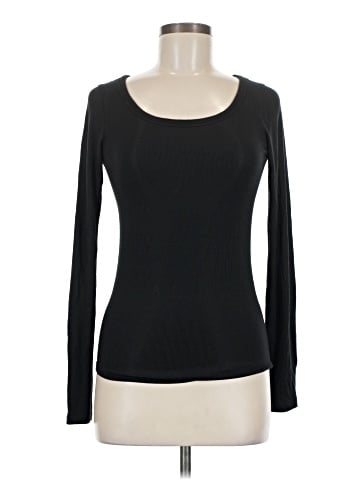 Lululemon Athletica Long Sleeve T-Shirt (view 1)