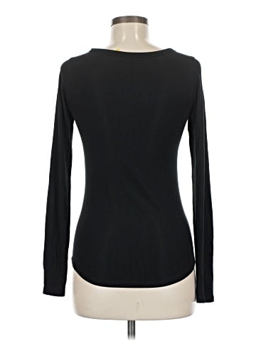 Lululemon Athletica Long Sleeve T-Shirt (view 2)