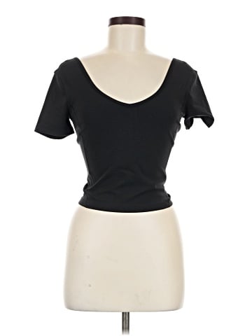 Lululemon Athletica Short Sleeve T-Shirt (view 1)