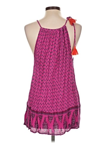 Old Navy Sleeveless Blouse (view 2)