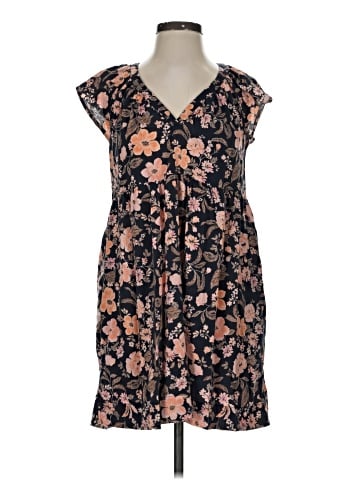 Old Navy Casual Dress (view 1)