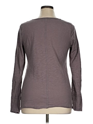 Maurices Long Sleeve T-Shirt (view 2)