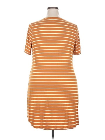 Forever 21 Plus Casual Dress (view 2)