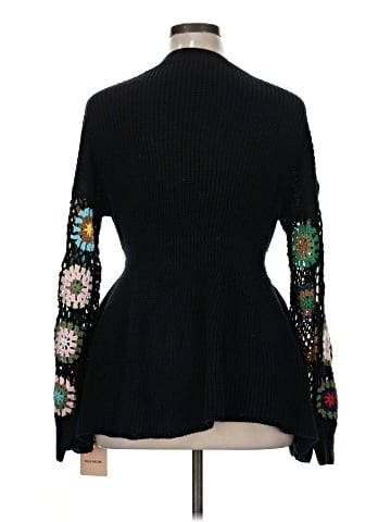 BLOOMCHIC Pullover Sweater (view 2)