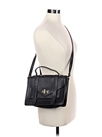 Forever 21 Messenger (view 2)