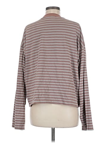 Lioness Long Sleeve T-Shirt (view 2)