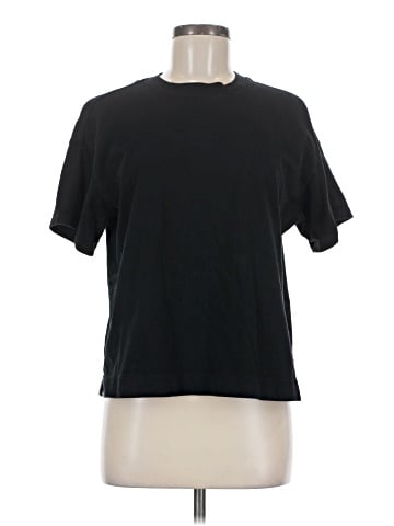 Old Navy Short Sleeve T-Shirt (view 1)
