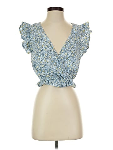 Universal Thread Sleeveless Blouse (view 1)