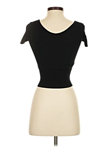 Bershka Sleeveless T-Shirt (view 2)