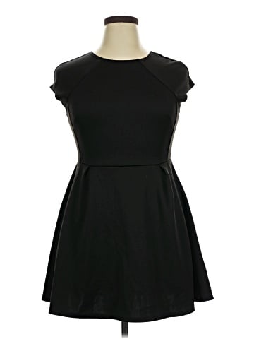 Romeo & Juliet Couture Casual Dress (view 1)