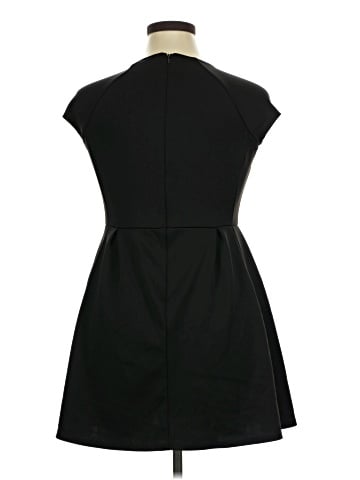 Romeo & Juliet Couture Casual Dress (view 2)
