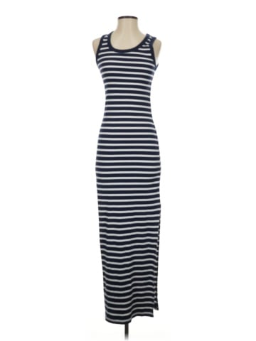 Universal Thread Sleeveless T-Shirt (view 1)