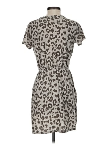 Old Navy Casual Dress (view 2)