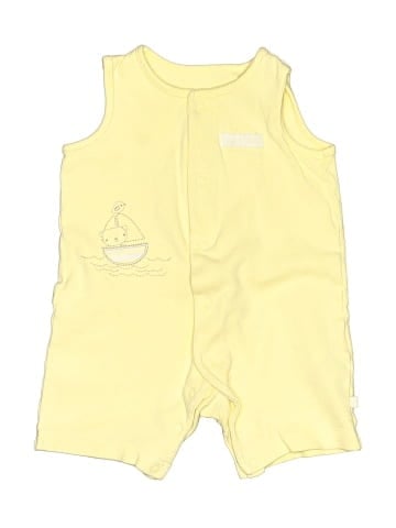 Hugs & Kisses Short Sleeve Onesie (view 1)