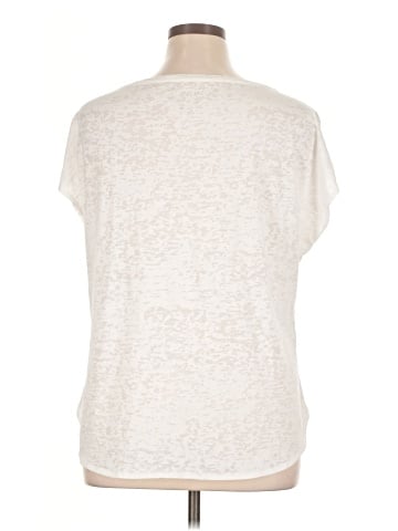 Daisy Fuentes Short Sleeve Top (view 2)