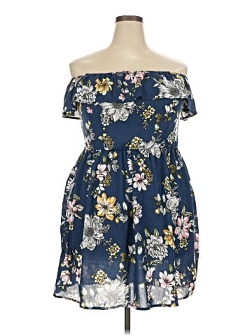Xhilaration Casual Dress (view 1)